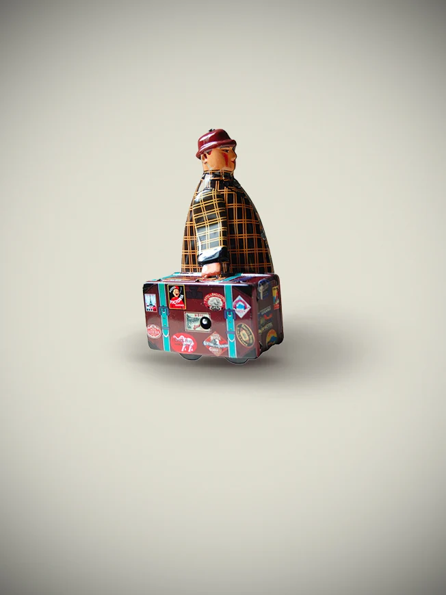 Figura de Lata 'Travelling Man' Estilo Vintage