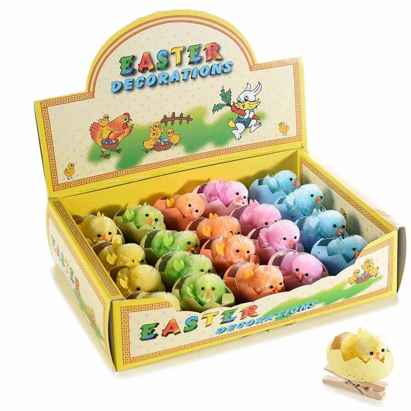 Pinza madera con pollito y huevo en color pastel
