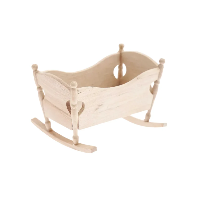 Cuna madera miniatura ratón