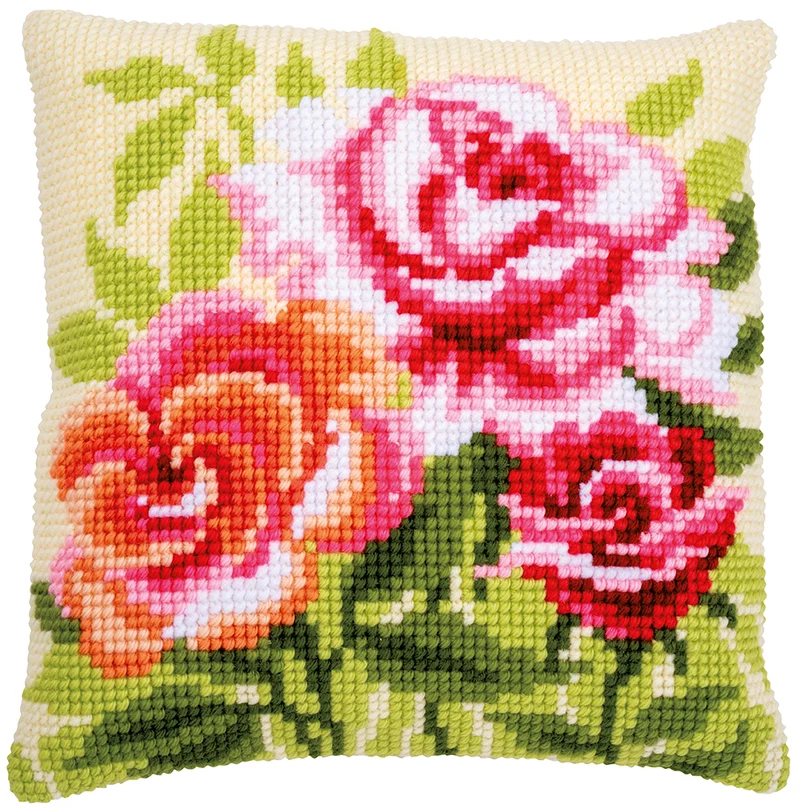Kit para Bordar Cojín en Punto de Cruz "Rosas" - Vervaco