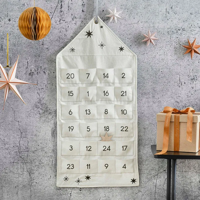 Calendario de Adviento bolsitas tela y estrellas