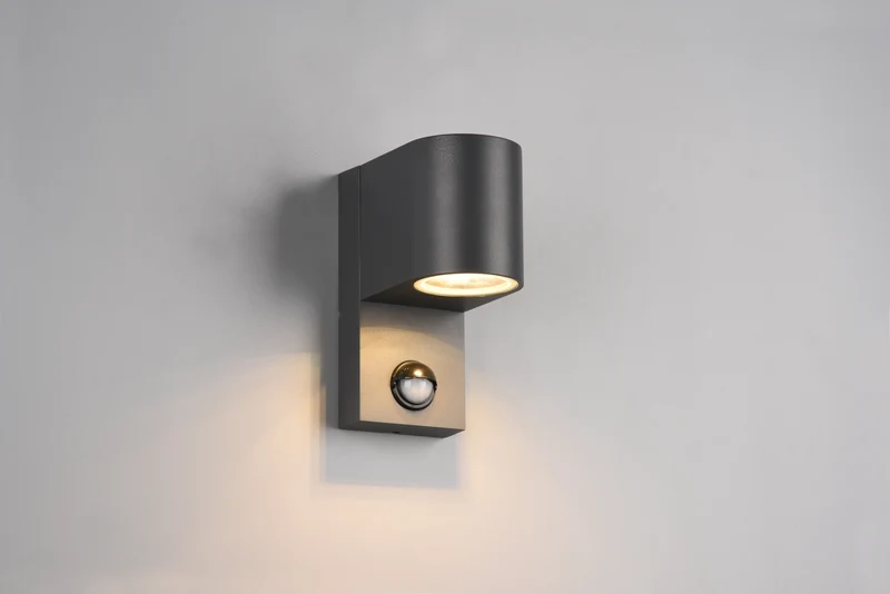Aplique de exterior Trio Roya antracita con sensor movimiento IP44 214260142