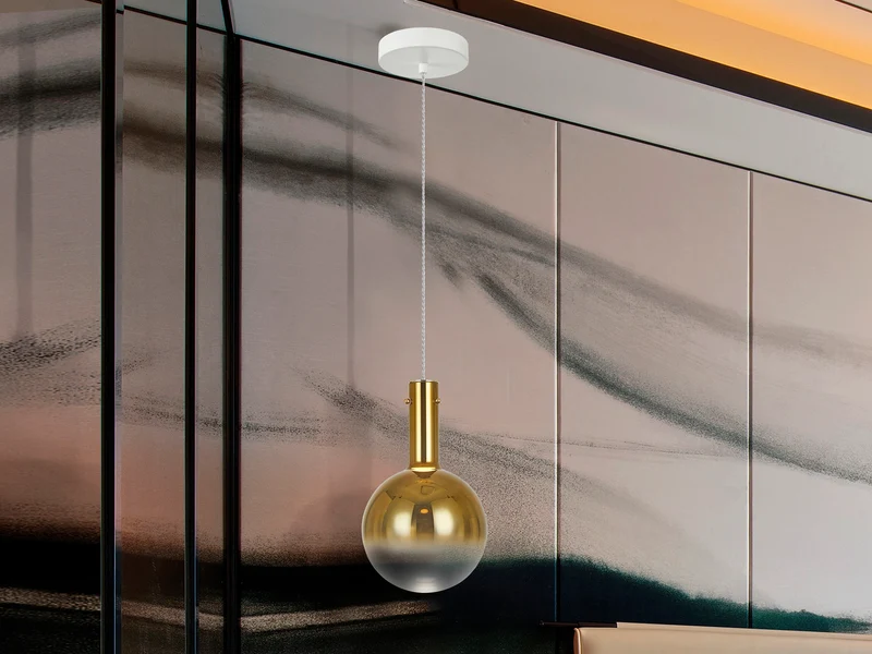 Lámpara de techo colgante Schuller Matices 1 luz blanco y oro cristal soplado 3000K