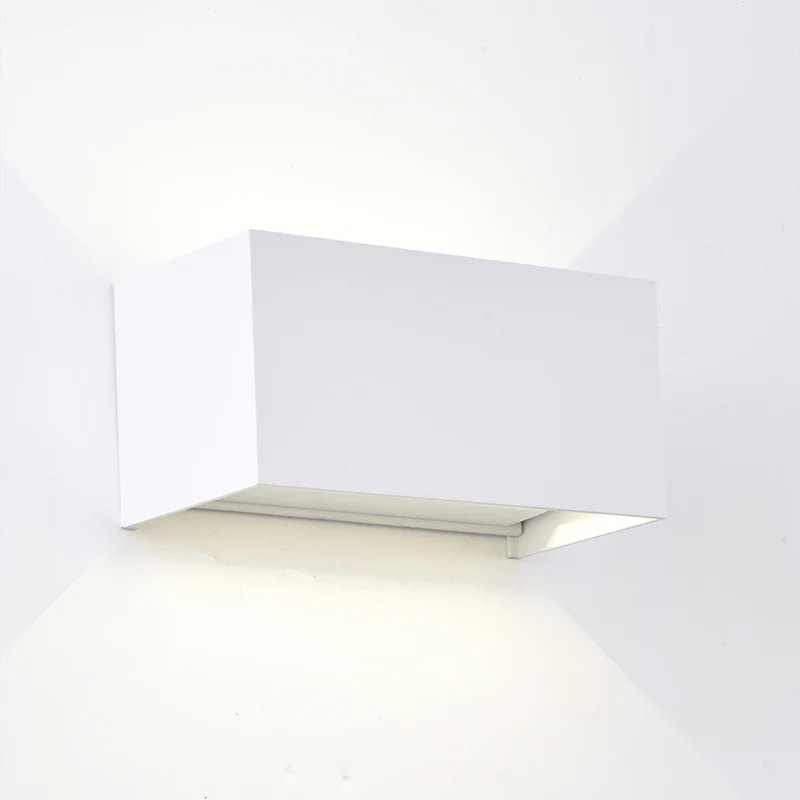 Aplique de exterior Mantra Davos LED aluminio blanco 2700 regulable IP54 10cm 8606