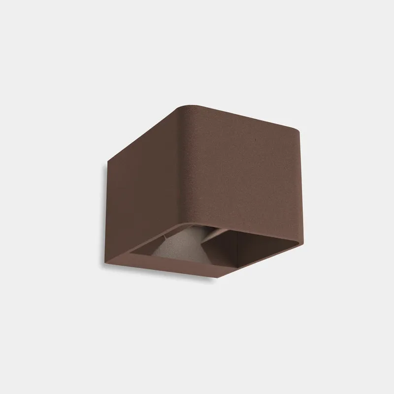 Aplique de exterior LedsC4 Wilson Square LED marrón mate 3000K IP65 05-9683-J6-CL