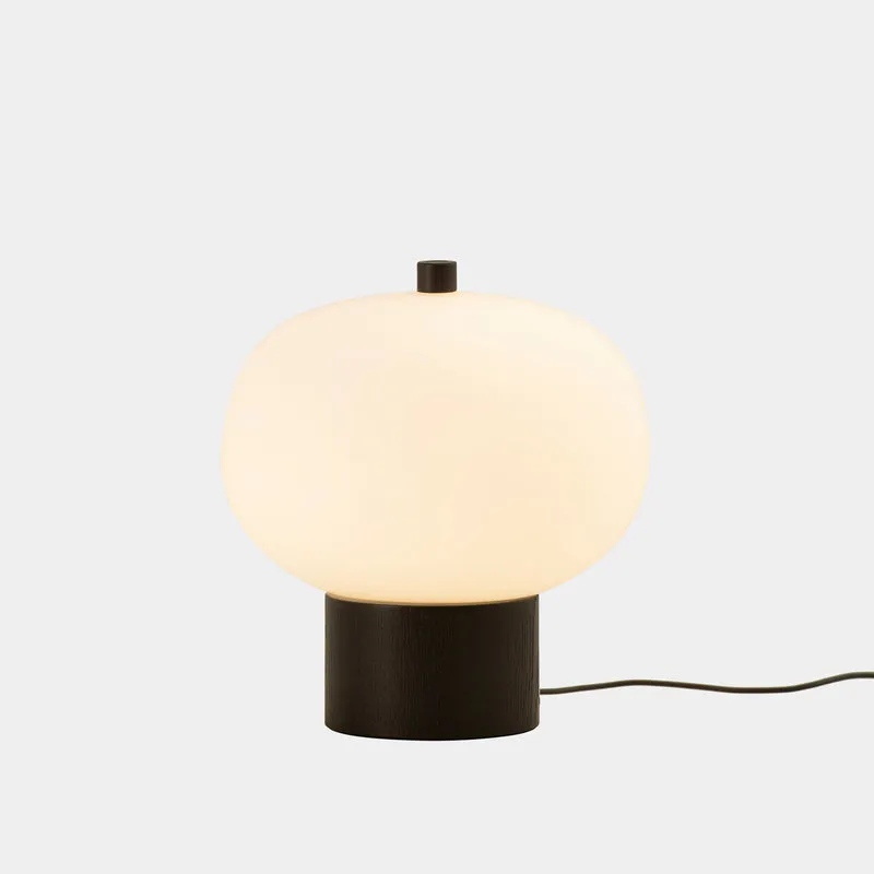 Lámpara de sobremesa bola LedsC4 Ilargi LED madera oscura 2700K táctil Ø23cm 10-6010-92-F9