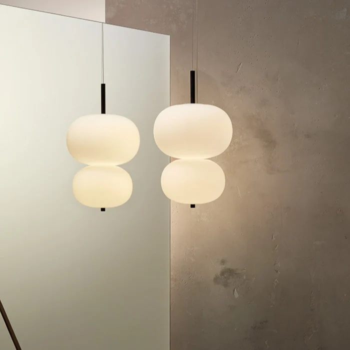 Lámpara de techo colgante bolas LedsC4 Ilargi Doble Lamp LED madera oscura 2700K 00-6461-92-F9