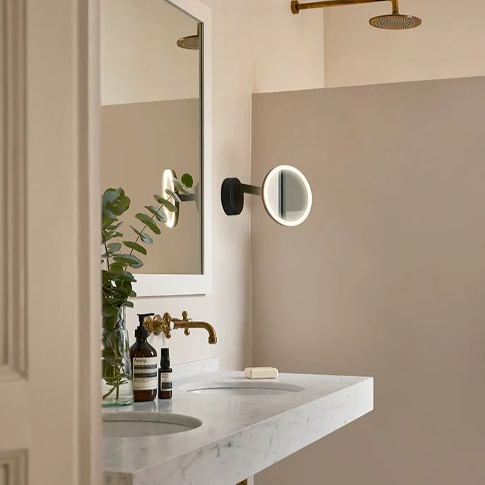 Aplique LED de baño LedsC4 Vanity LED negro arenado 3000K táctil IP44 75-8508-05-K3