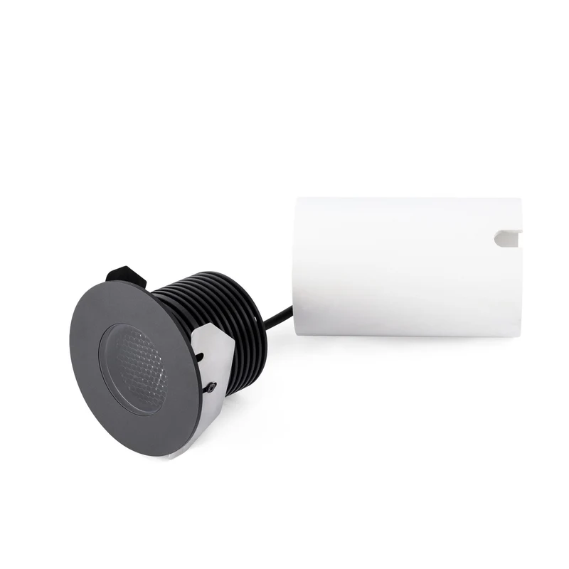 Empotrable de suelo exterior Faro Grund LED negro anodizado 2700K IP67 36° 7W 80 70736