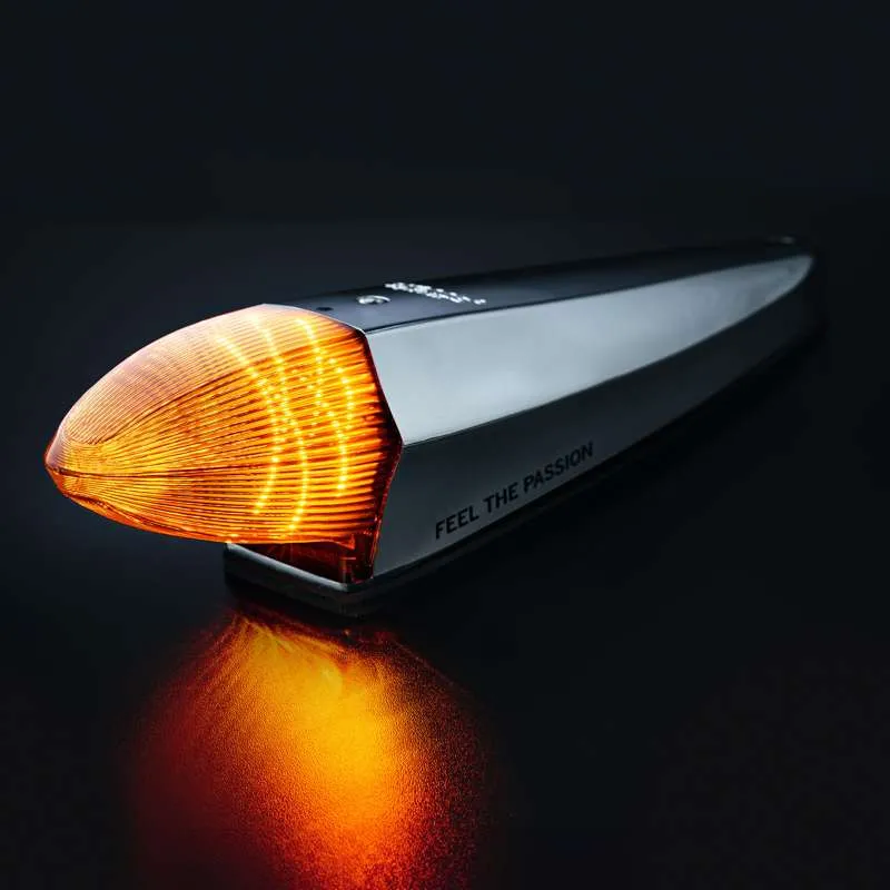 Luz torpedo Strands IZE Silver Arrow con luz estroboscópica