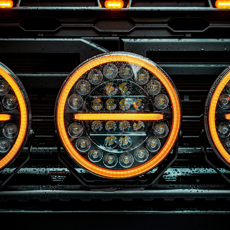 Faro LED Strands Firefly PRO con luz estroboscópica / 9"